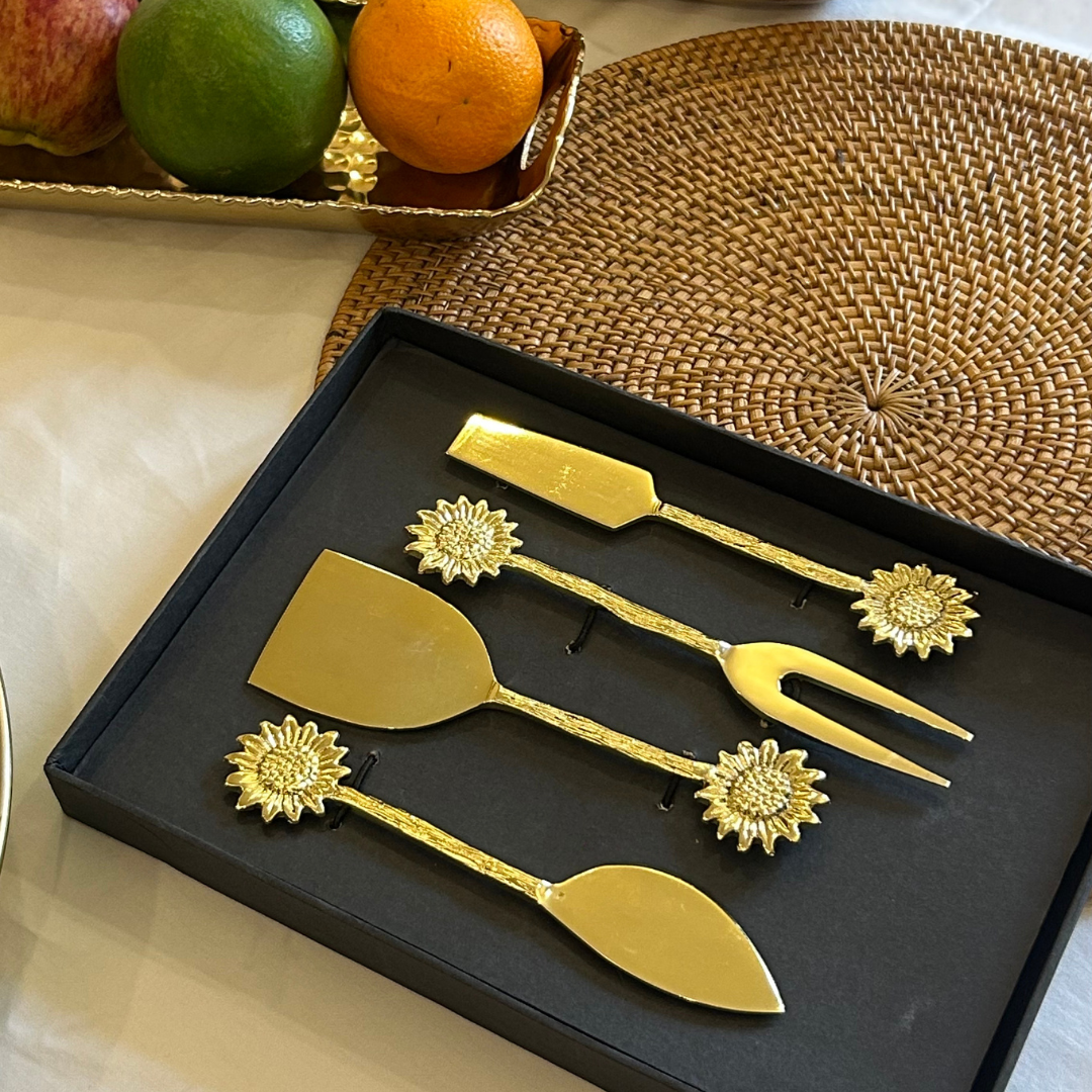 Elegant Gold-Plated Cheese & Dessert Cutlery Set with Sunflower Design Handle (Set of 4)