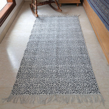 Monochrome Leaf Handwoven Cotton Rug – Black & Ivory with Fringe