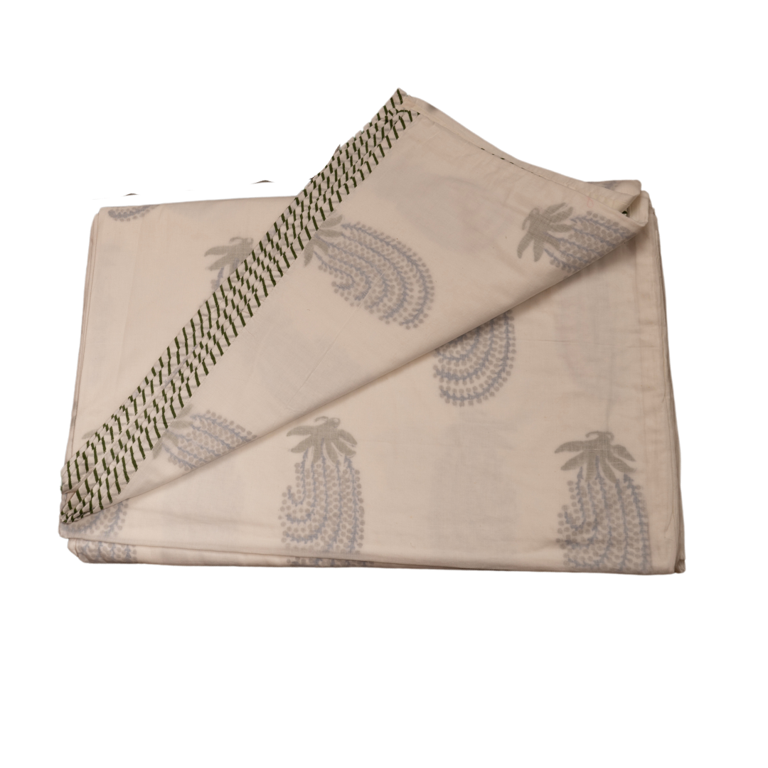 Leaf Print 3D AC Quilt | Lightweight & Soft All-Season Comforter for Home & Bedroom Decor